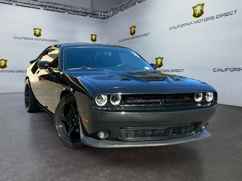Used 2019 Dodge Challenger R/T Scat Pack image 3