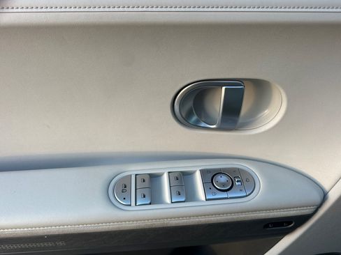 Used 2023 Hyundai Ioniq 5 Limited image 11