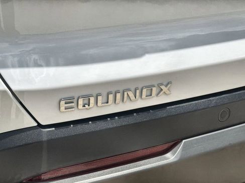 Used 2026 Chevrolet Equinox LT FWD image 31