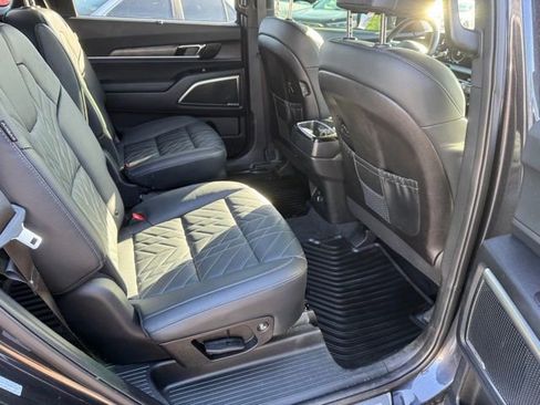Used 2025 Kia Telluride SX X-Line AWD/4WD image 16