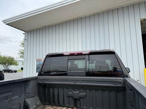 Used 2019 Chevrolet Silverado 1500 LTZ w/ LTZ Premium Package AWD/4WD image 5