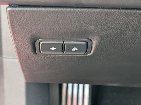 Used 2016 Chevrolet Corvette Stingray Coupe w/ 2LT Preferred Equipment Group image 30