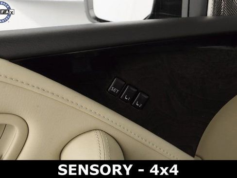 Used 2023 INFINITI QX80 Sensory image 13