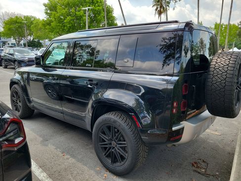 Used 2022 Land Rover Defender 110 XS Edition AWD/4WD image 4