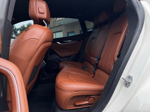 Used 2019 Maserati Levante image 38