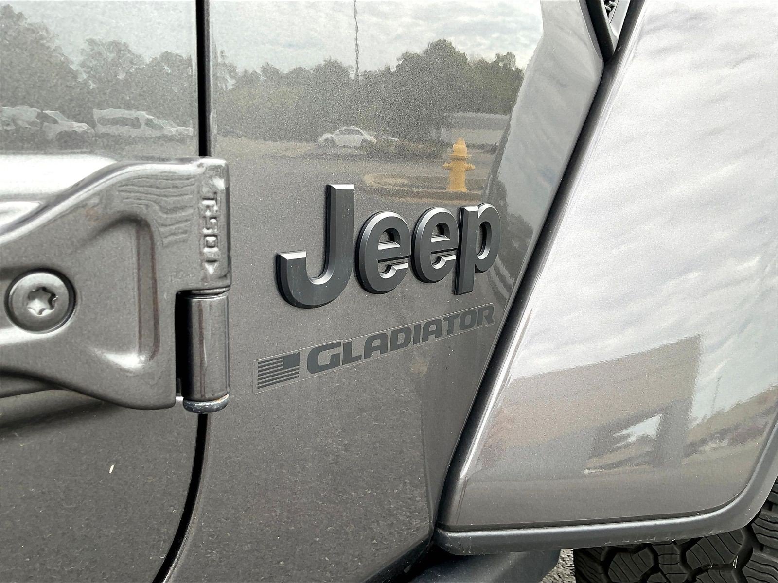 Used 2025 Jeep Gladiator Sport AWD/4WD image 25
