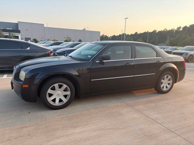 Used 2009 Chrysler 300 LX RWD image 1