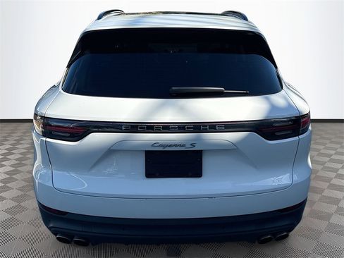 Used 2019 Porsche Cayenne S w/ Premium Plus Package image 7
