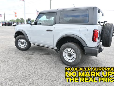 New 2026 Ford Bronco 2-Door AWD/4WD image 7