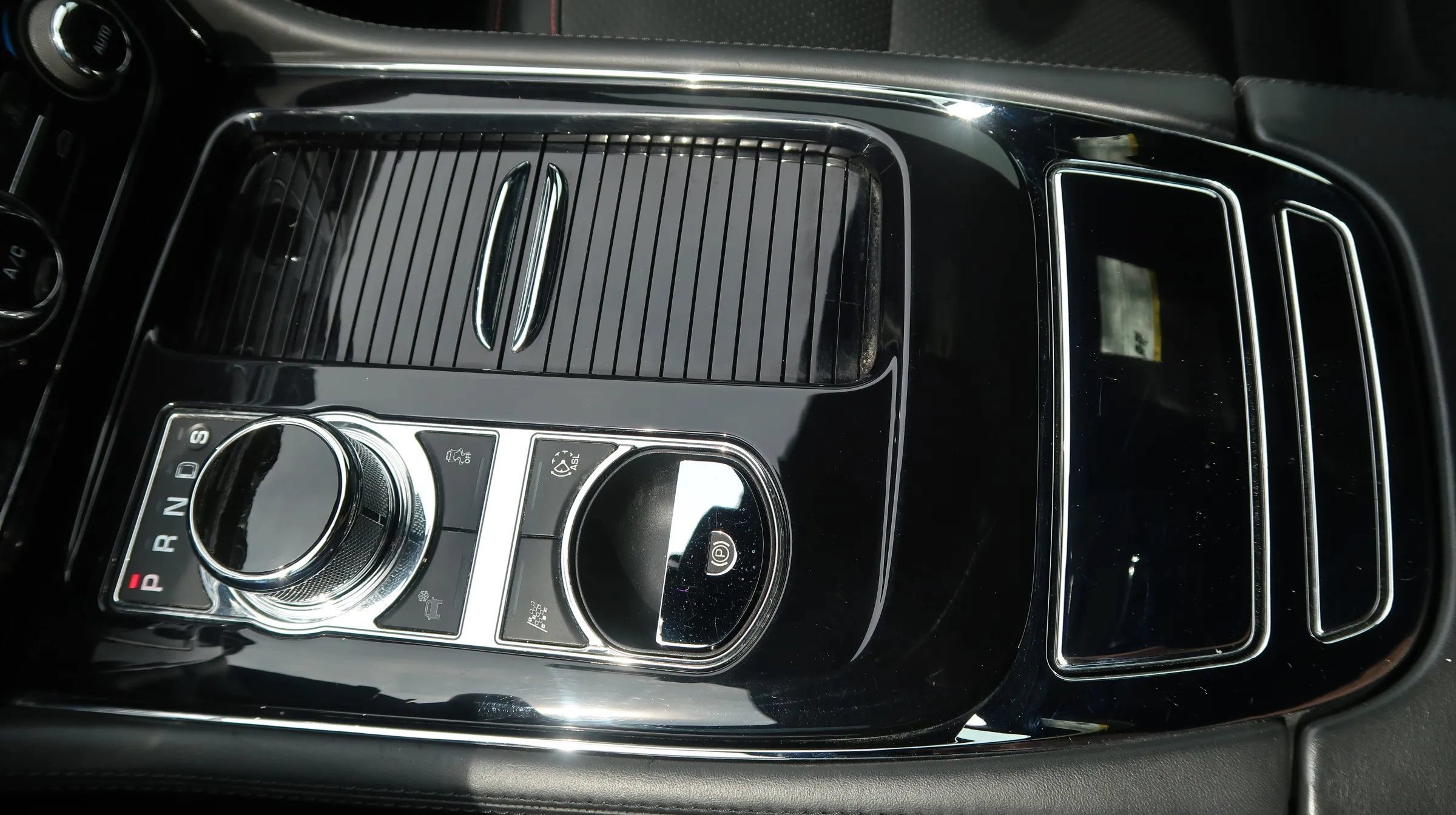 Used 2014 Jaguar XJ R LWB RWD image 30
