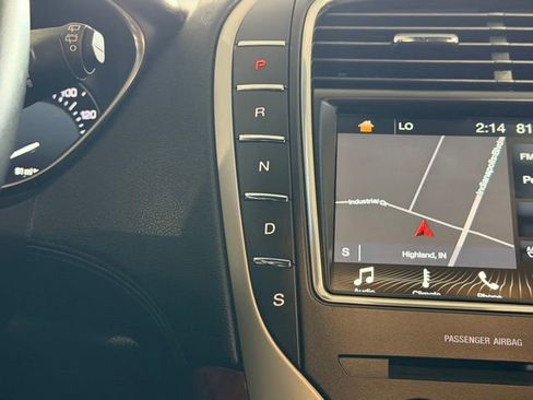 Used 2018 Lincoln MKX Reserve w/ Lincoln MKX Climate Package AWD/4WD image 19