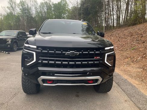 Used 2025 Chevrolet Tahoe Z71 w/ Comfort Package image 2