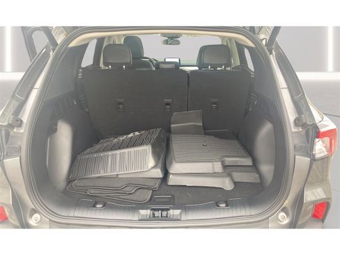 Used 2022 Ford Escape Titanium w/ Class II Trailer Tow Package image 24