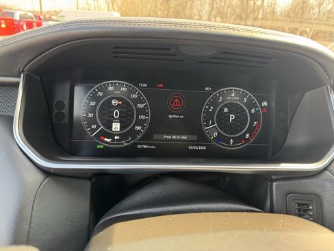 Used 2018 Land Rover Range Rover Sport SVR image 18