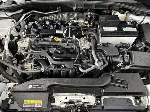 Used 2022 Toyota Corolla Cross L AWD/4WD image 10