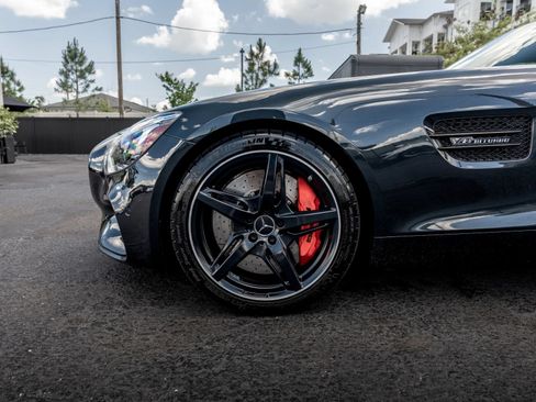 Used 2016 Mercedes-Benz AMG GT S image 32