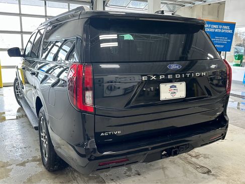 Used 2025 Ford Expedition Max Active image 5