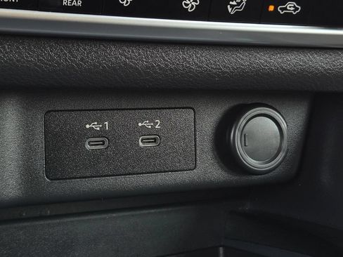 Used 2025 Nissan Rogue SV FWD image 21