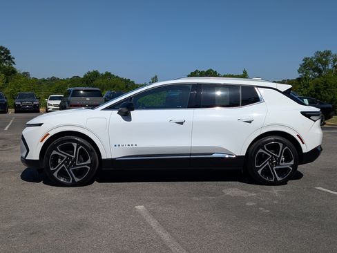 Used 2024 Chevrolet Equinox EV LT w/ LPO, Blackout Package image 6