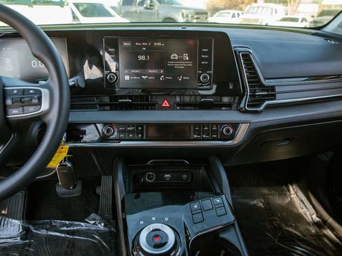 Used 2024 Kia Sportage LX image 15