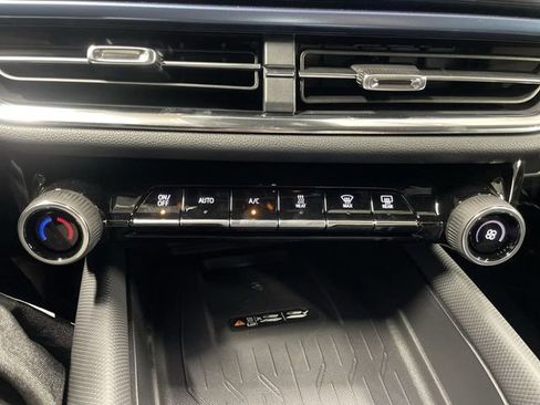 Used 2026 Chevrolet Equinox EV LT w/ LPO, All-Weather Mat Package FWD image 19