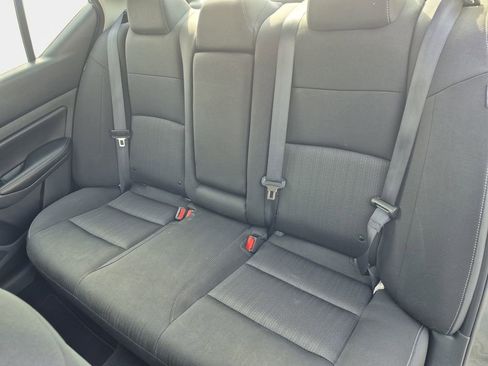 Used 2023 Nissan Altima 2.5 SV FWD image 19