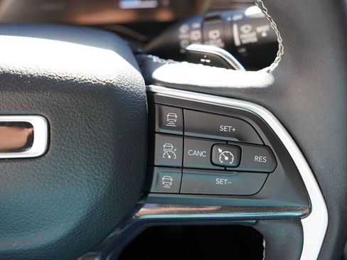 Certified 2023 Jeep Grand Cherokee Laredo w/ Luxury Tech Group I image 29