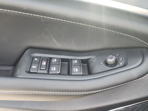 New 2025 Jeep Grand Cherokee L Overland w/ Luxury Tech Group IV image 22