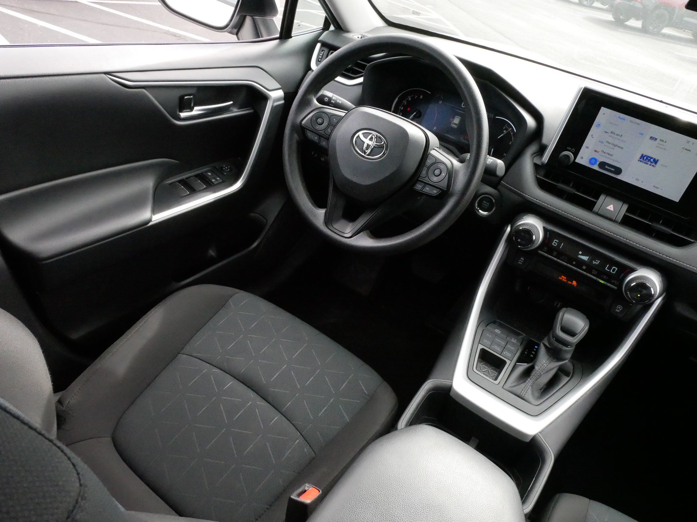Certified 2025 Toyota RAV4 XLE AWD/4WD image 9