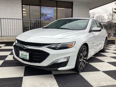 Used 2024 Chevrolet Malibu RS FWD image 1