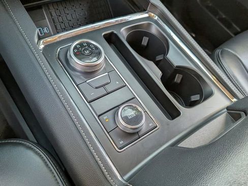 Used 2024 Ford Expedition XLT image 22