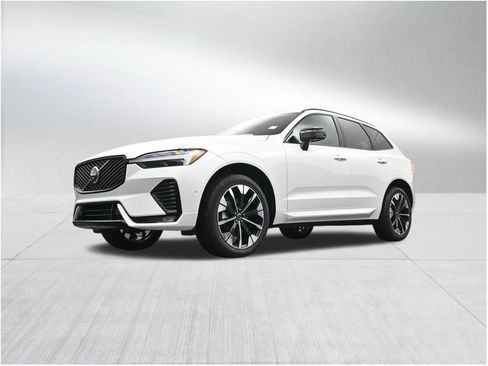 New 2026 Volvo XC60 B5 Plus AWD/4WD image 25
