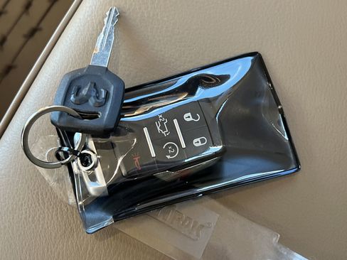 Used 2021 RAM 2500 Limited image 35