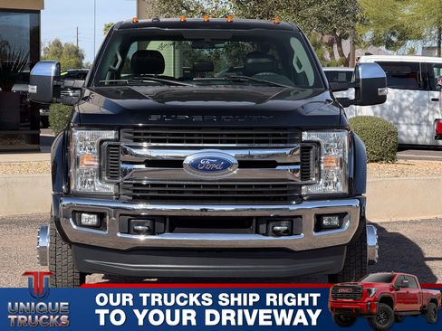 Used 2017 Ford F450 XLT w/ XLT Premium Package image 2