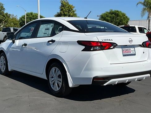 New 2025 Nissan Versa S image 3