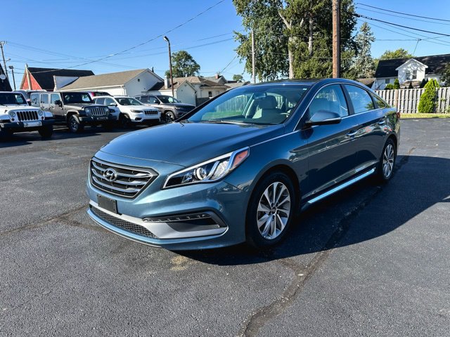 Used 2017 Hyundai Sonata Sport w/ Value Edition Package 02 FWD image 3