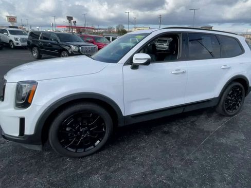 Used 2021 Kia Telluride EX w/ EX Premium Package image 5