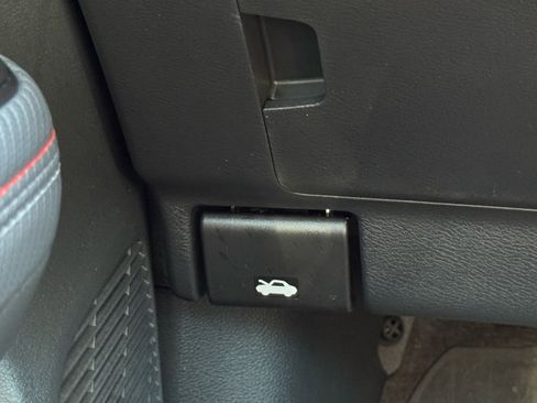 New 2026 Nissan Kicks SR w/ Cold Weather Package image 31