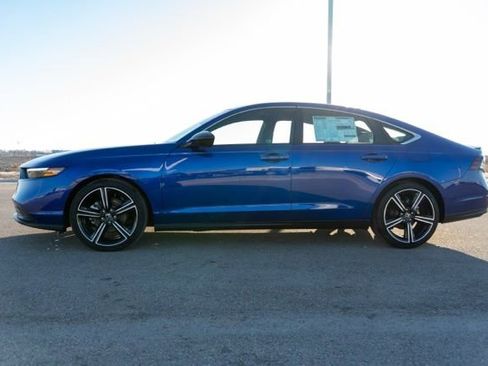 Used 2024 Honda Accord Sport image 4