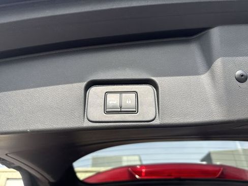 Used 2023 Nissan Rogue SL w/ SL Premium Package image 13