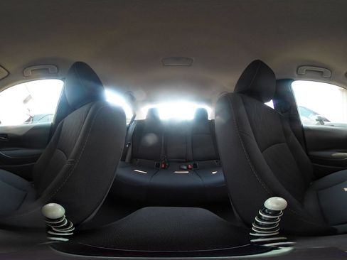 Used 2025 Toyota Corolla LE FWD image 41