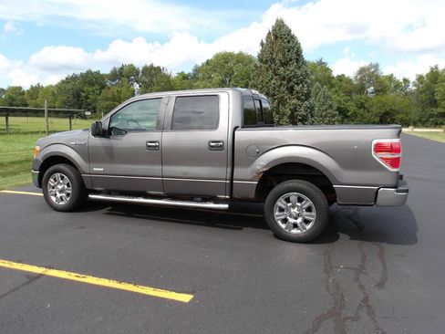 Used 2011 Ford F150 XLT w/ XLT Chrome Pkg RWD image 16
