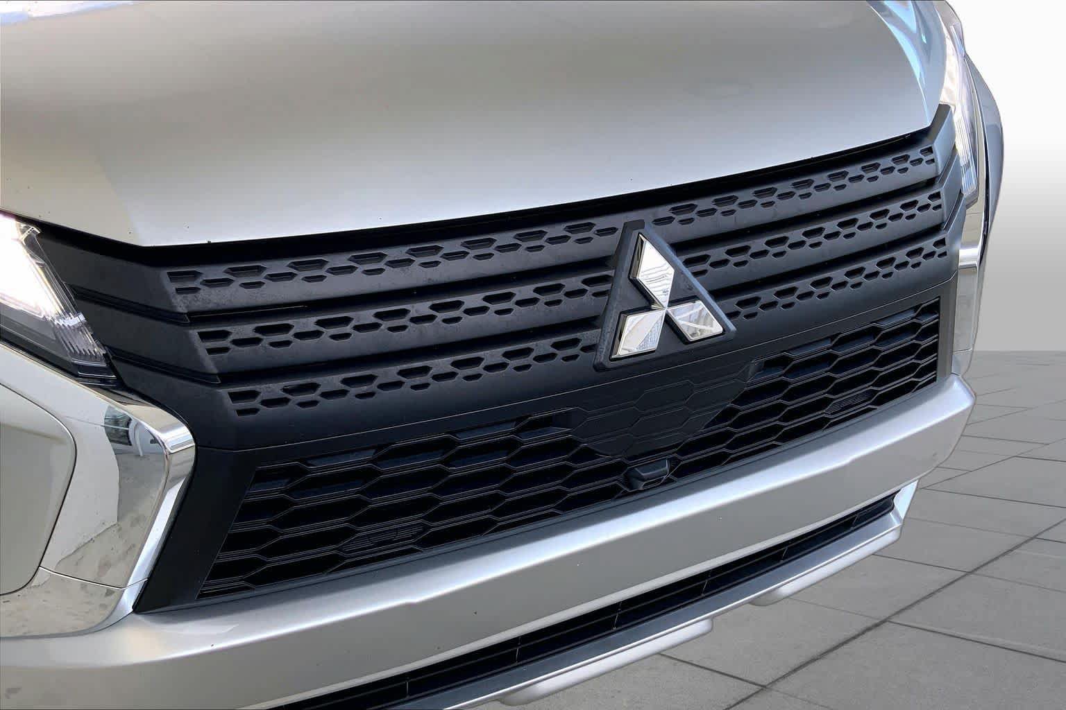Used 2025 Mitsubishi Eclipse Cross SE AWD/4WD image 32
