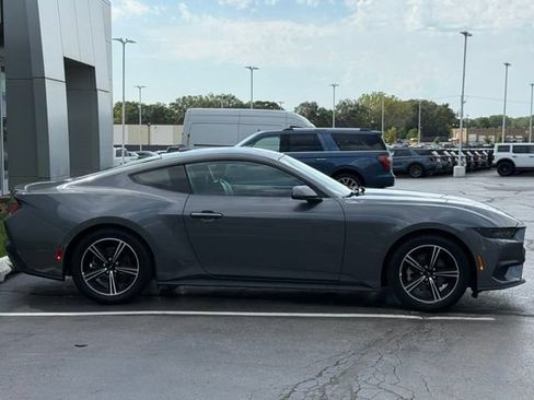 Used 2025 Ford Mustang Premium RWD image 6
