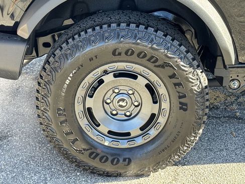 New 2025 Ford Bronco 4-Door w/ Sasquatch Package image 17