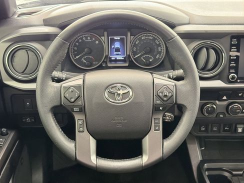 Used 2021 Toyota Tacoma TRD Sport w/ TRD Premium Sport Package AWD/4WD image 16