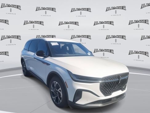 New 2025 Lincoln Nautilus Premier w/ Jet Appearance Package image 7