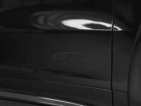 New 2026 Porsche Cayenne GTS image 14