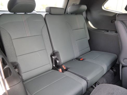 New 2026 GMC Acadia AT4 w/ Luxury Package AWD/4WD image 30