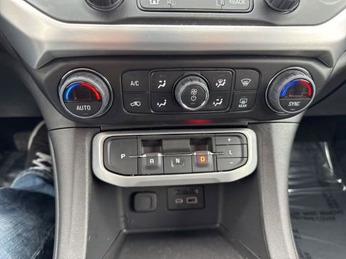 Used 2023 GMC Acadia SLT FWD image 41